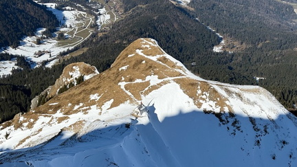 1244E0B2-44C3-4214-B80A-91EE5AFD0CFF 4 5005 c