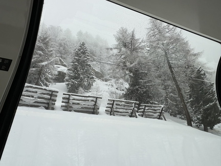 F76E9FBF-8970-4388-AE58-4116A43338C3 1 105 c