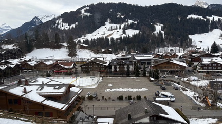 0C5C49F4-BA83-49A5-B5E0-329567ED9D29 4 5005 c