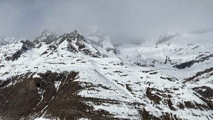 E793DF73-93FD-48F9-B57C-453BC9809AD3 4 5005 c