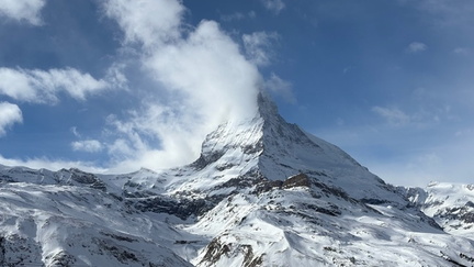 0C3FF5CA-BBE0-471A-BC00-562DE6F57D15 4 5005 c