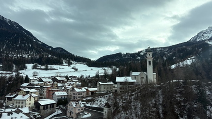 157972FA-4369-4F29-ABD3-18834FF906DE 4 5005 c